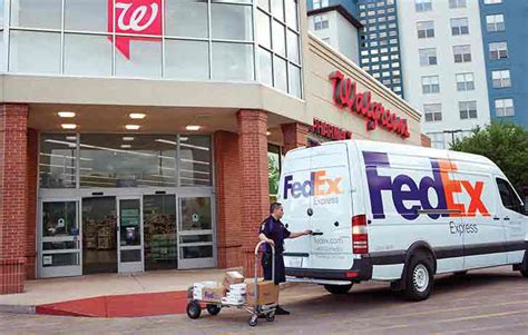 fedex corua|Where can I find the nearest FedEx location to drop off or pick up。